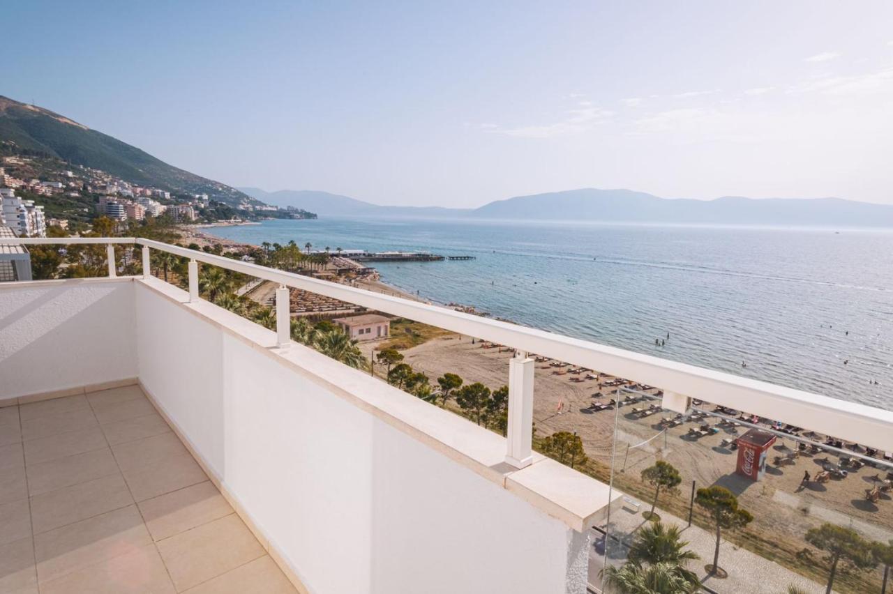 ホテル Grand Mirage Vlorë エクステリア 写真