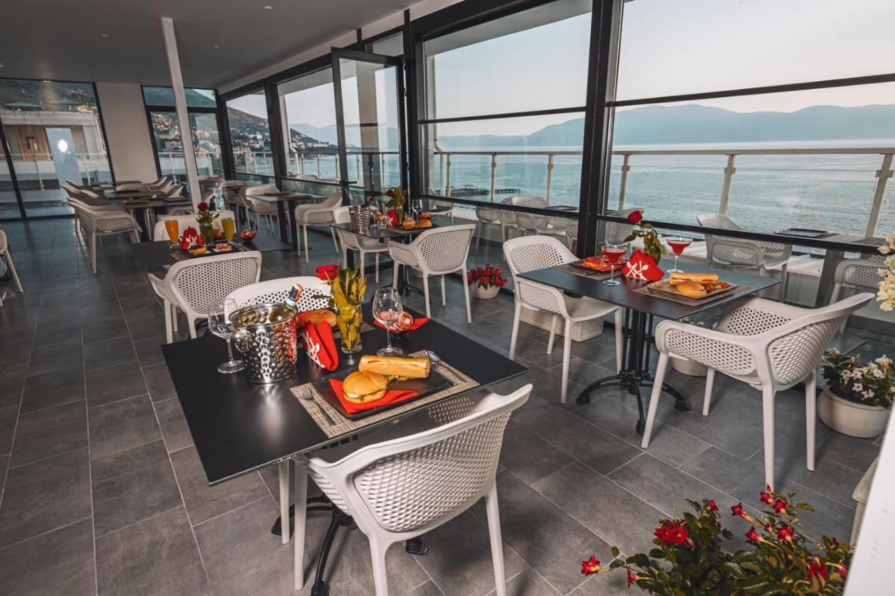 ホテル Grand Mirage Vlorë エクステリア 写真