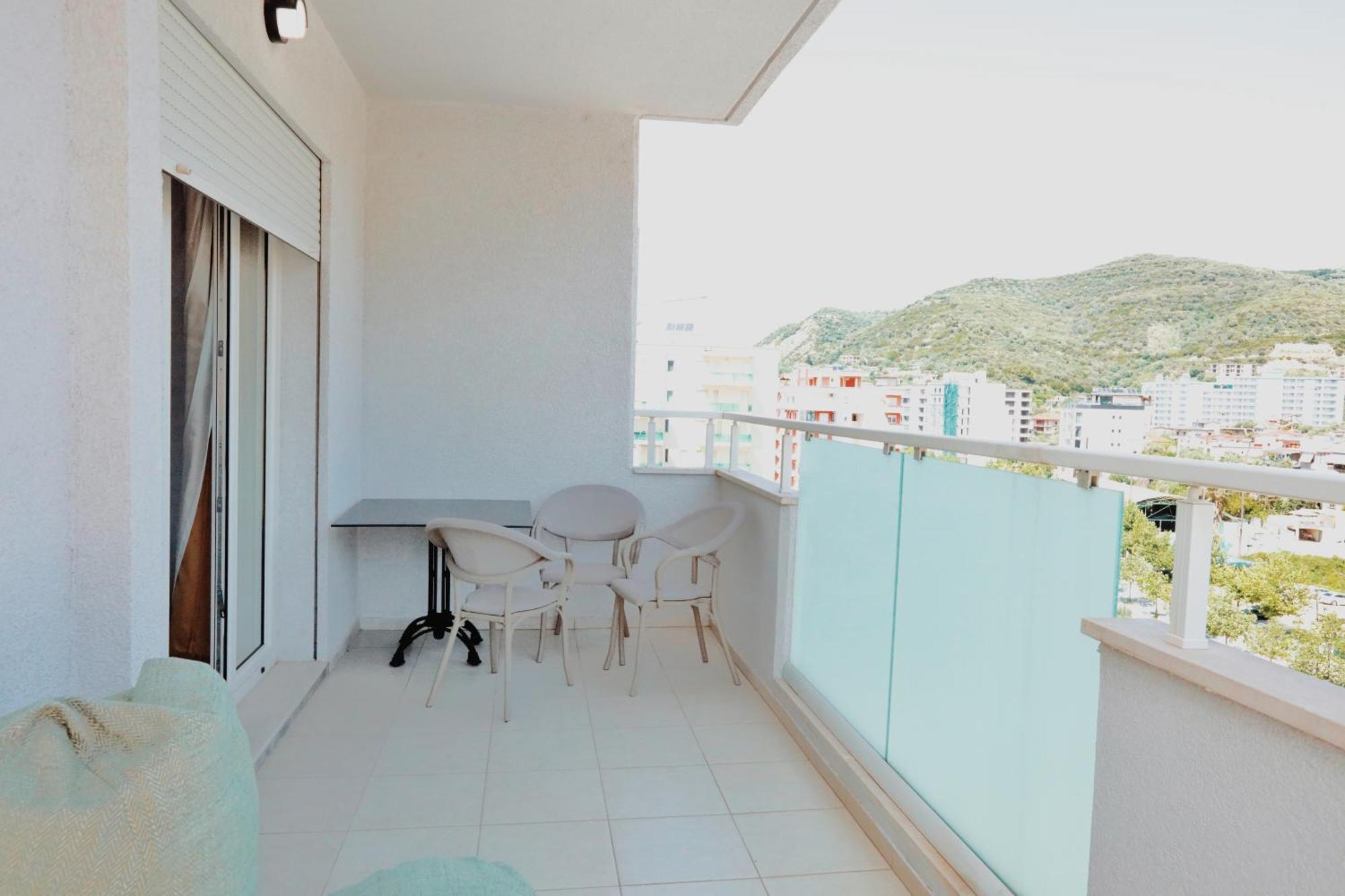 ホテル Grand Mirage Vlorë エクステリア 写真