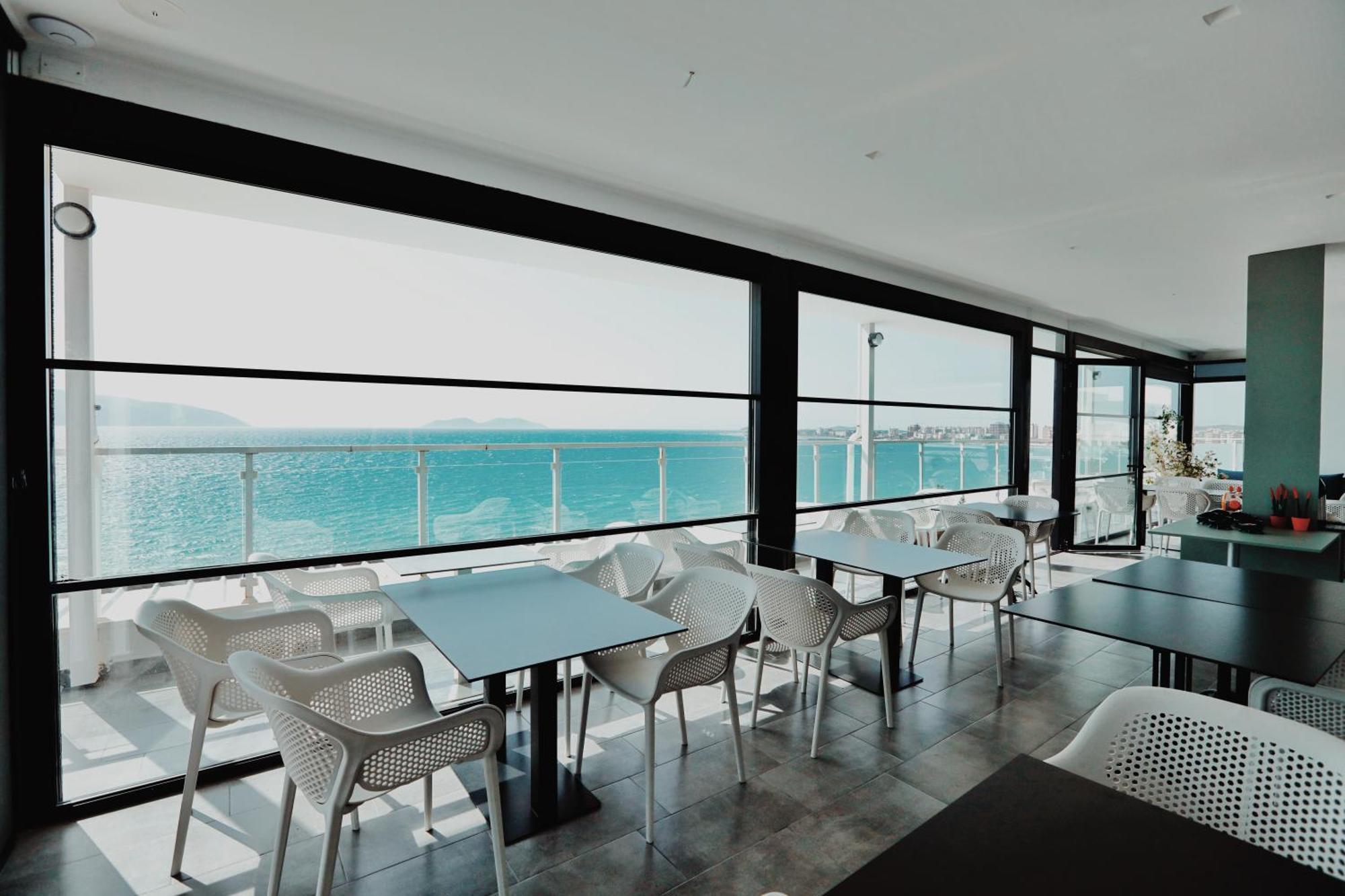 ホテル Grand Mirage Vlorë エクステリア 写真